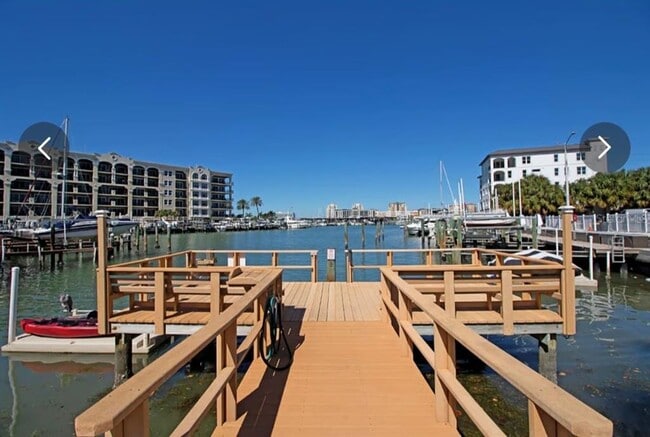 Building Photo - 255 Dolphin Point