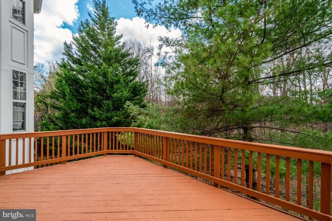 Building Photo - 6927 Rolling Creek Way