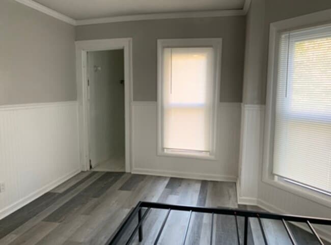 Building Photo - 49 Champlain St