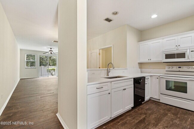 Building Photo - 6034 Bartram Village Dr