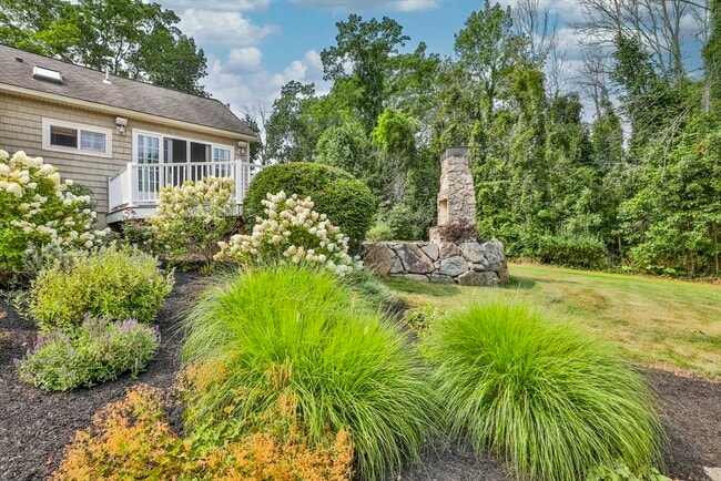 Building Photo - 24 Browns Ln
