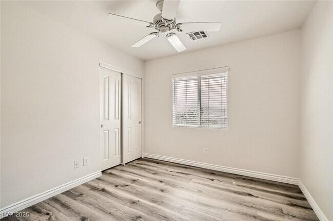 Building Photo - 8729 Horizon Wind Ave