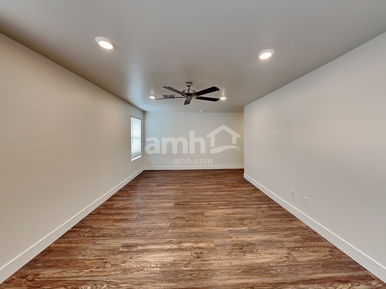 Building Photo - 23135 E Camacho Rd