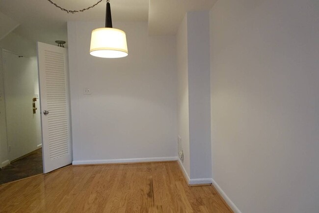 Dining Area - 242 G St SW
