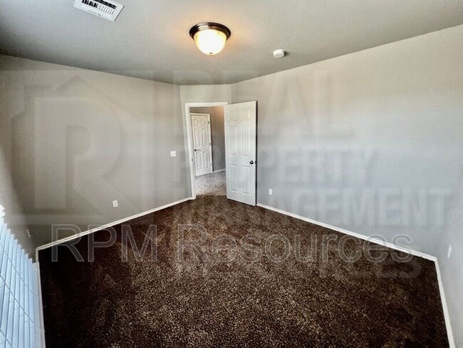 Building Photo - 2940 Cider Mill Ln