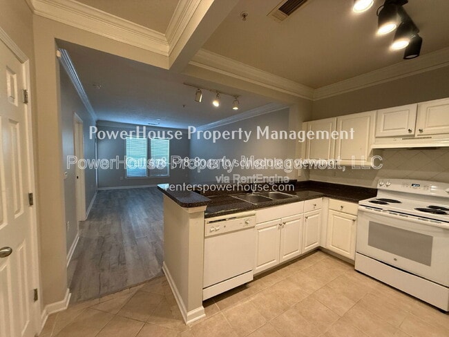 Building Photo - 1850 Cotillion Dr