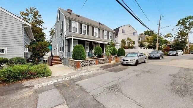 Primary Photo - 17 Mt Vernon St