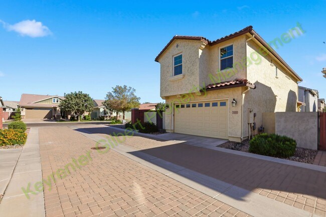 Building Photo - Charming 3-bed/3bath Gilbert Corner Lot Ho...