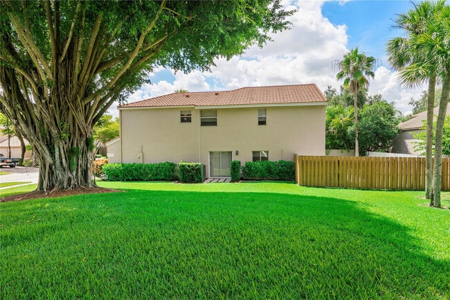 Building Photo - 7701 NW 61st Terrace