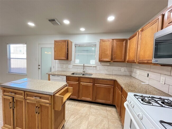 Building Photo - 2522 Shearwater Bend Dr