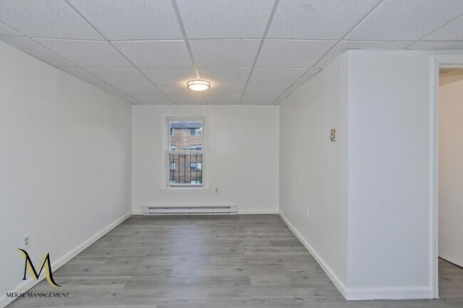 Building Photo - 41-45 Broad St