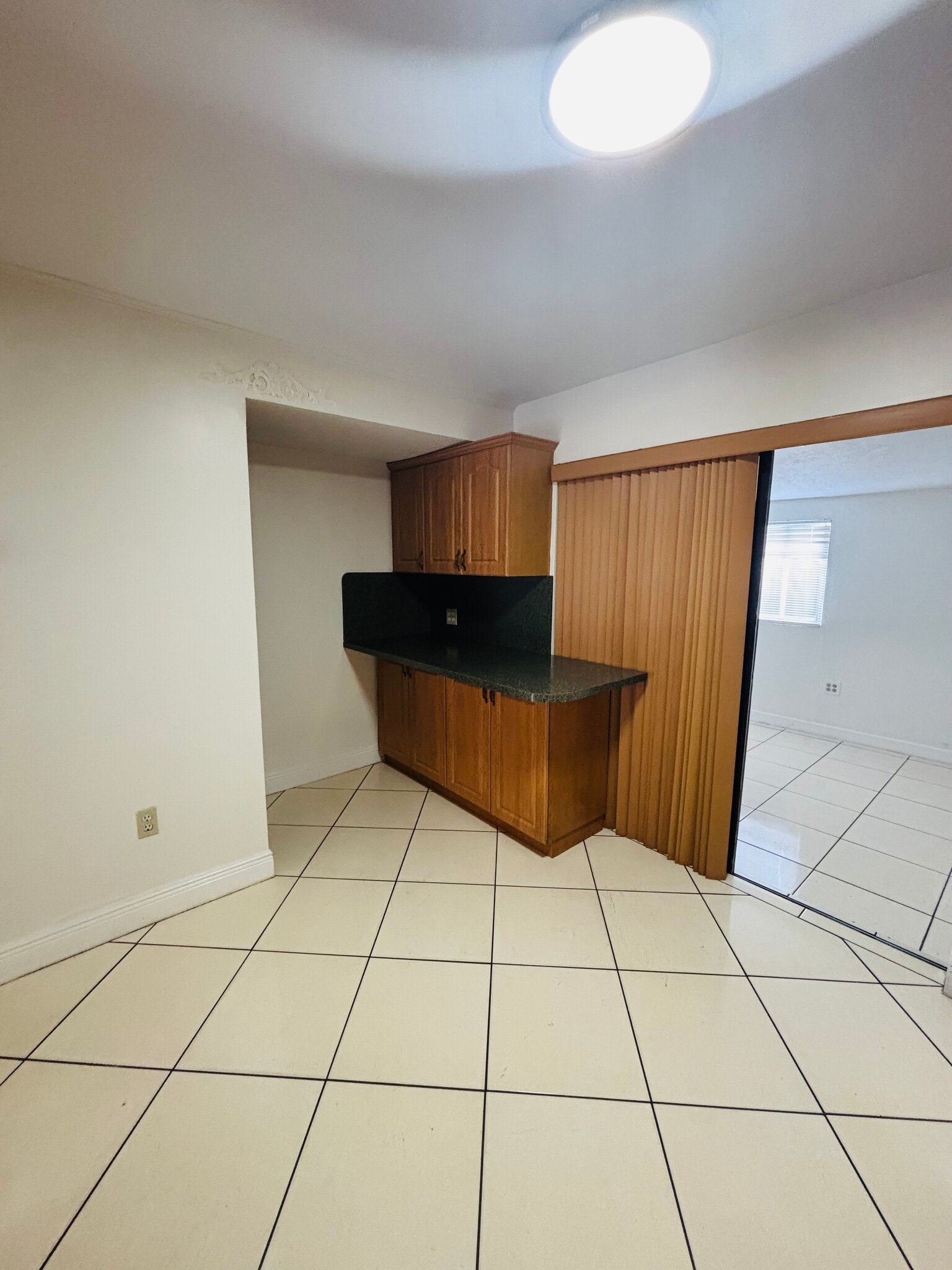 Kitchen - 1331 W 51st Pl