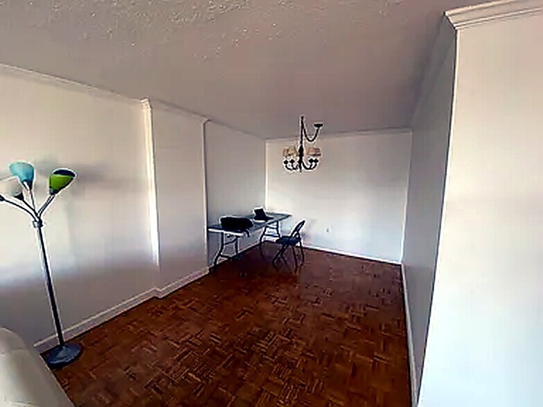 Office Space - 566 Commonwealth Ave