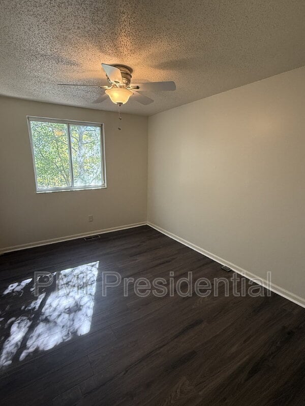 Building Photo - 9904 Whitney Cir