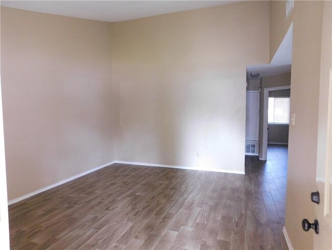 Building Photo - 1900 Prairie Knoll Ct