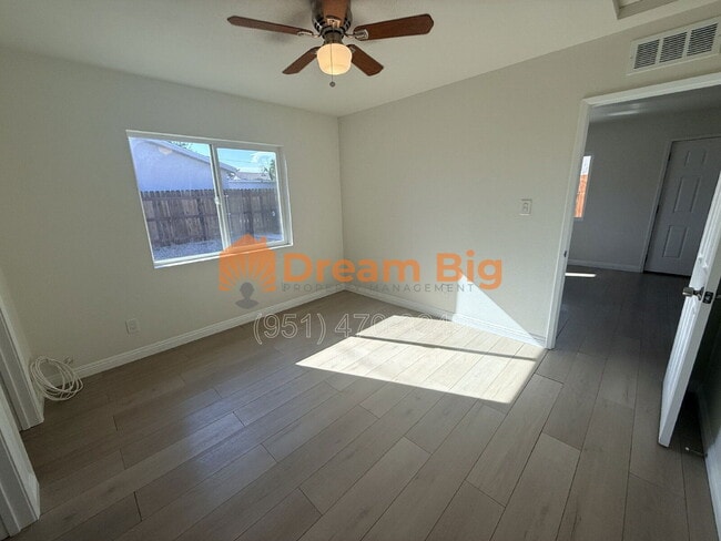 Building Photo - 509 W Lorraine Pl