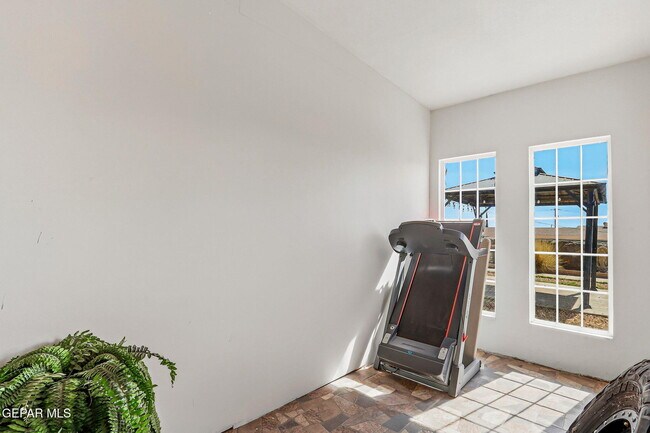 Building Photo - 4312 Wallington Dr