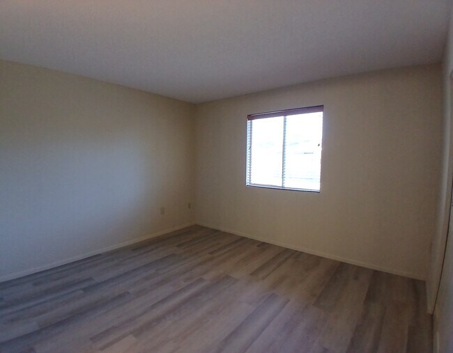 Building Photo - 3515 E Cortez St