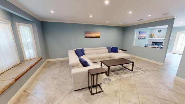 Building Photo - Great LOCATION | Close to Orange Ave & Beach