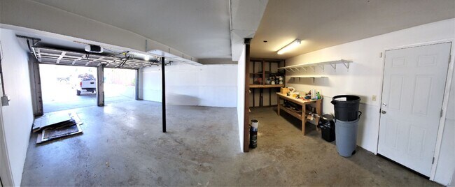 Building Photo - Murray Gem