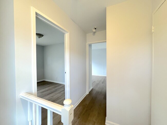 Building Photo - Inviting Lorton Condo with Comfortable Layout and Location