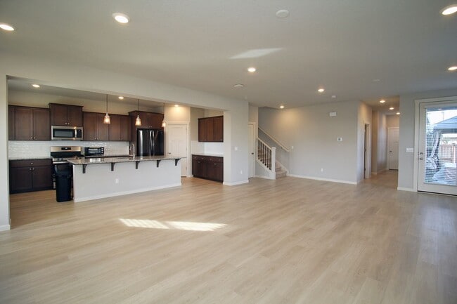 Building Photo - 3923 SE 70th Ave