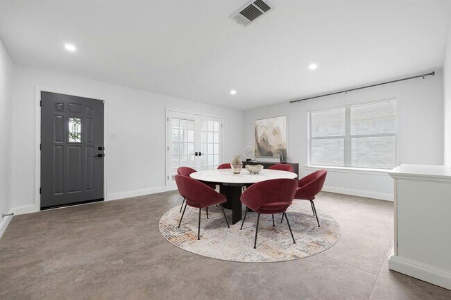 Building Photo - 3809 Haleys Way