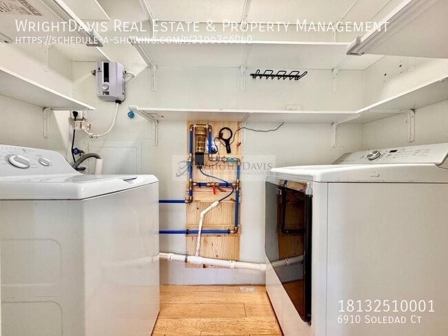 Building Photo - 6910 Soledad Ct