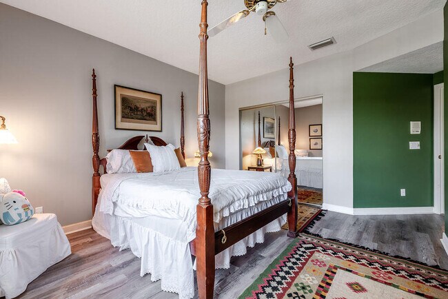 Building Photo - 7828 Dorchester Rd