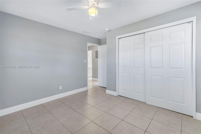 Building Photo - 1820 NW 35th Terrace