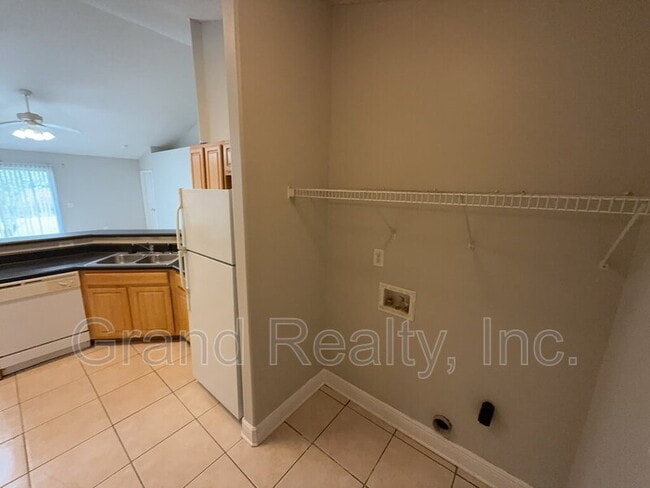 Building Photo - 6901 Ella St