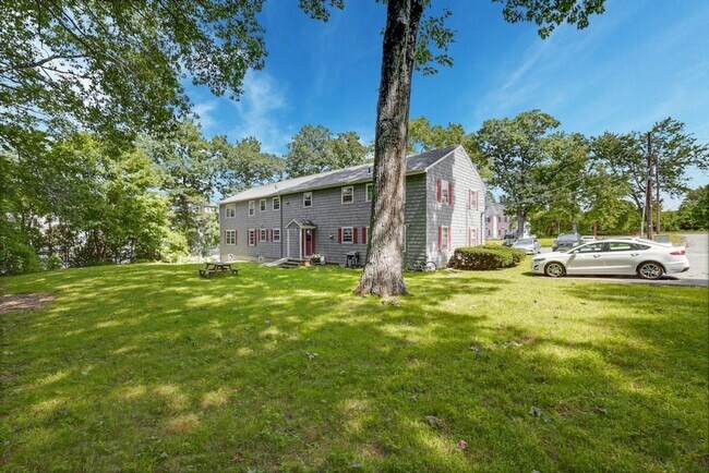 Building Photo - 22 SW Cutoff
