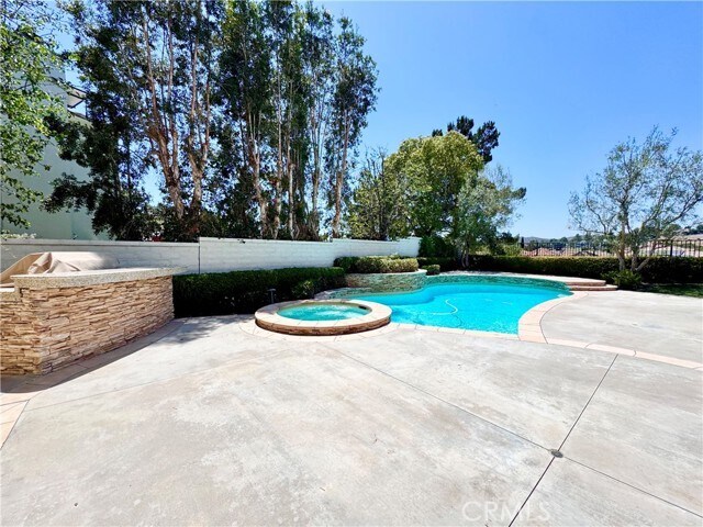 Building Photo - 5 Golden Bear Ct