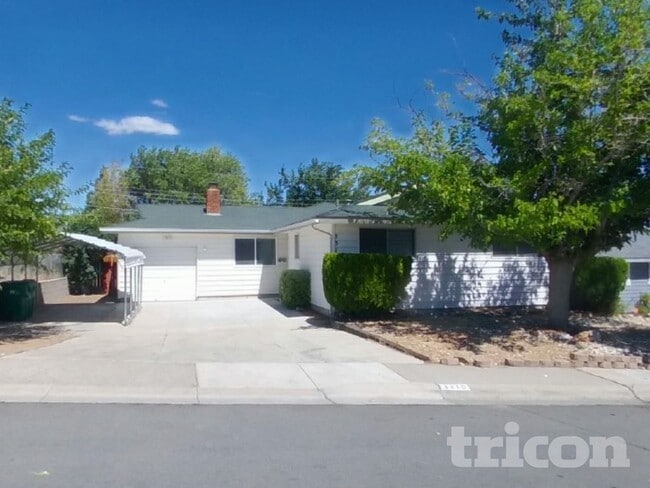 Building Photo - 3310 Heights Dr