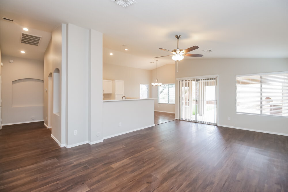 Building Photo - 11142 E Catalina Ave