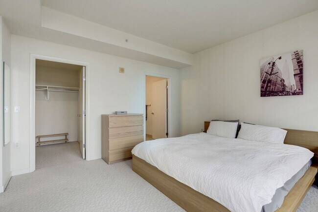 Building Photo - Luxurious Fully Furnished 2BR in the Heart of Mount Vernon Triangle!