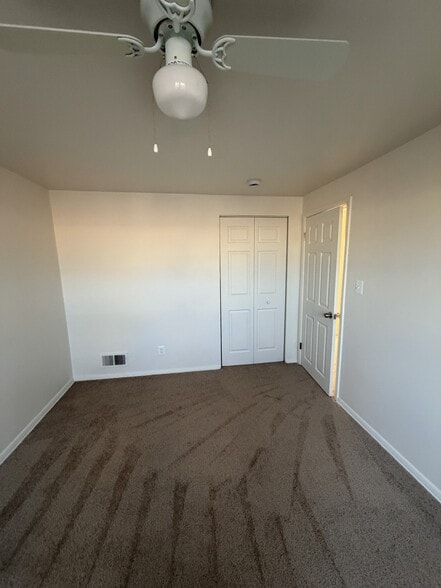 Building Photo - 7837 Kavanagh Rd