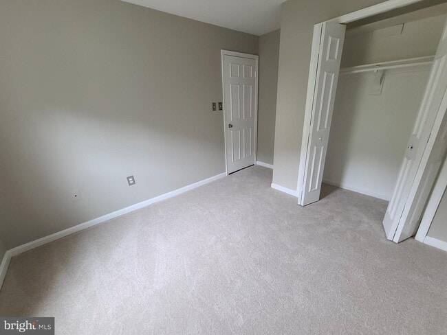 Building Photo - 7420 Houndsbury Ct