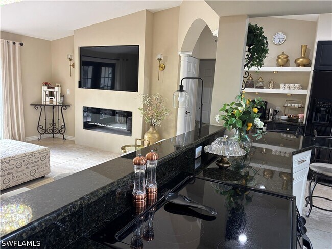 Building Photo - 1156 Oakes Blvd