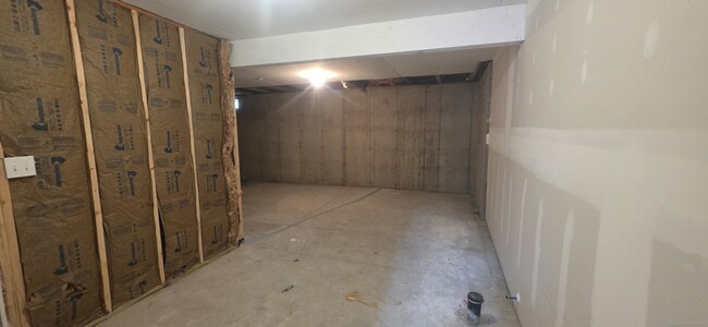 Building Photo - 33 Baxter Rd