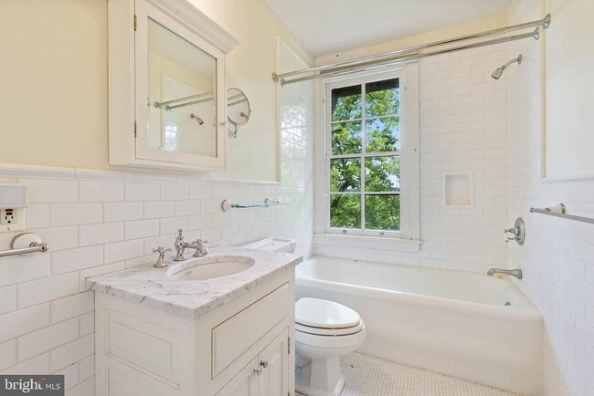 Building Photo - 1118 Greenspring Vly Rd