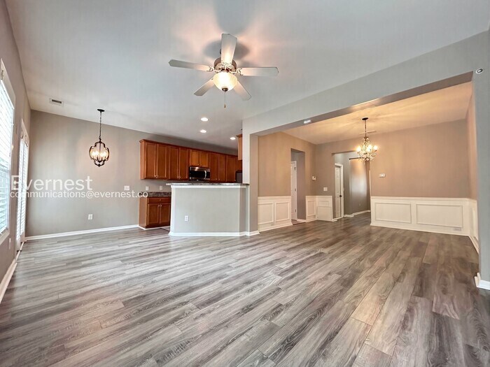 Building Photo - 1831 Willow Branch Ln