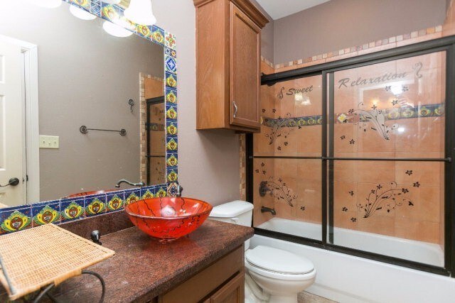 Building Photo - 4Bed/3.5Bath WITH A POOL Now available in Mcallen TX (Taylor and 495)