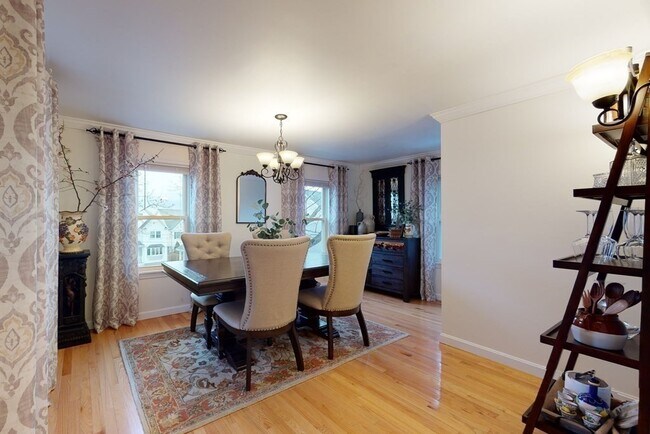 Building Photo - 37 Marivista Ave