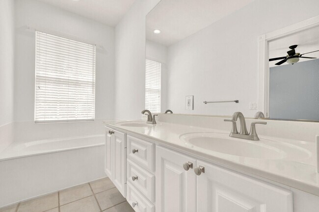 Building Photo - 133 Wentworth Ct