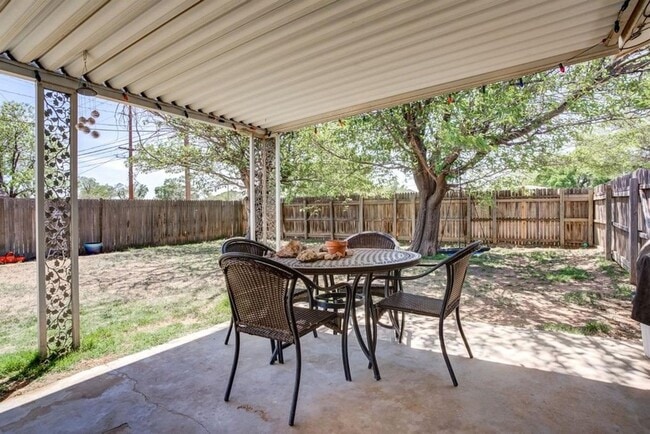 Building Photo - Close to TTU and LCU
