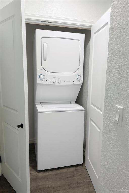 Building Photo - 12 West Dr