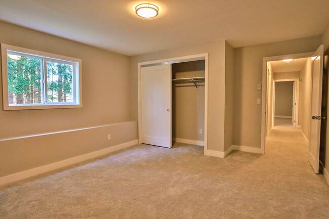 Building Photo - Beautifully, Remodeled Home In Freeland!