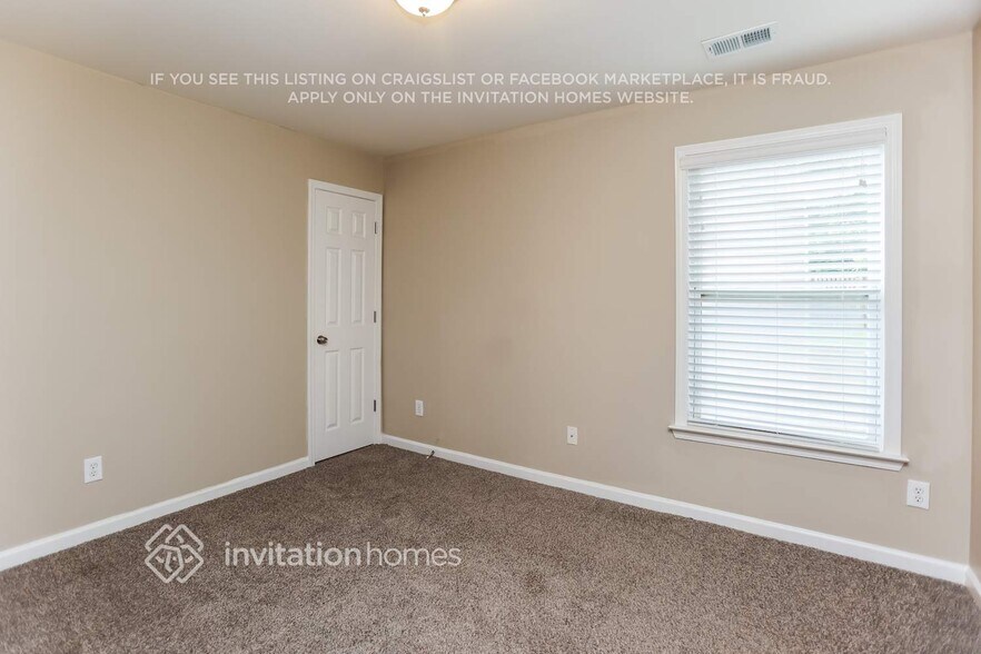 Building Photo - 3100 Delacorte Dr