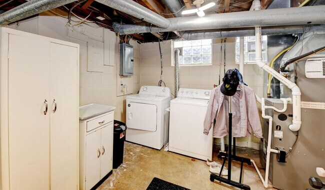 Building Photo - 1870 Northwest Blvd